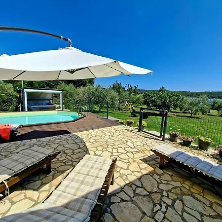 House Bet- Romantisches Refugium Im Olivenhain By Interhome Vikendica Pomer