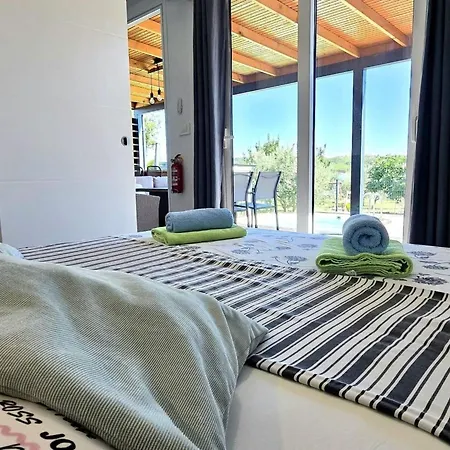 House Bet- Romantisches Refugium Im Olivenhain By Interhome